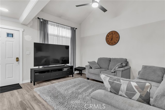 Detail Gallery Image 5 of 30 For 820 W Compton #20,  Compton,  CA 90220 - 3 Beds | 2/1 Baths