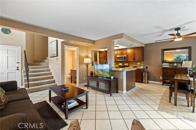 Detail Gallery Image 9 of 45 For 345 S Monte Vista, La Habra,  CA 90631 - 2 Beds | 3 Baths