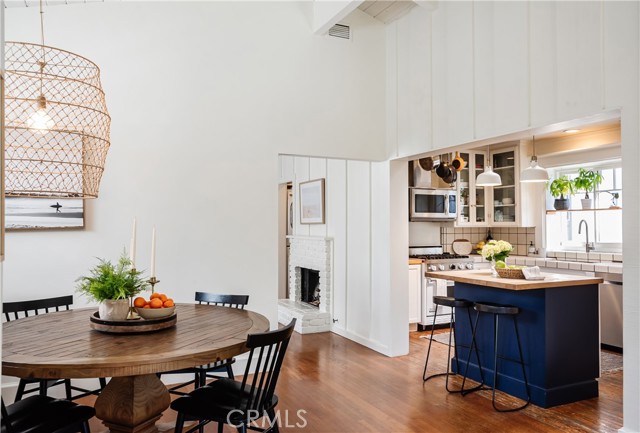 517 5th Street, Manhattan Beach, California 90266, 3 Bedrooms Bedrooms, ,2 BathroomsBathrooms,Residential,Sold,5th,SB22046594