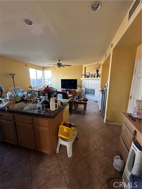 Detail Gallery Image 5 of 19 For 4815 Creekway Ln, Riverside,  CA 92505 - 5 Beds | 4 Baths