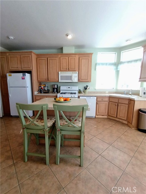 Detail Gallery Image 3 of 40 For 17640 Corkill #40 Rd #40,  Desert Hot Springs,  CA 92241 - 3 Beds | 2 Baths