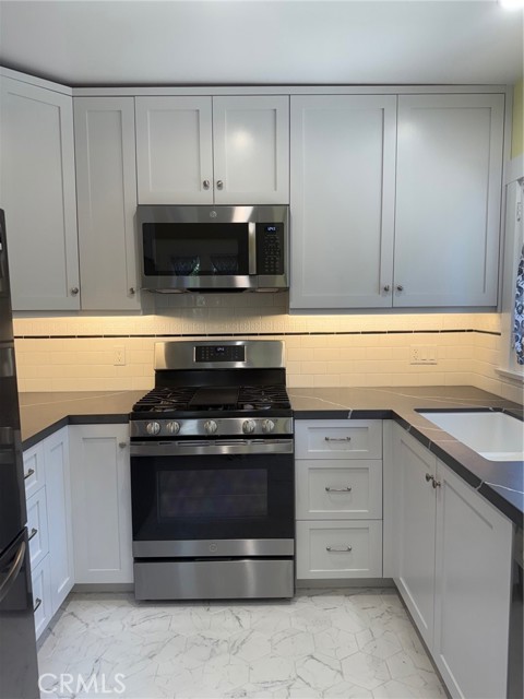 297 N Garfield Avenue, Pasadena CA: https://media.crmls.org/medias/1a03af77-2b00-4268-acae-32396a888e92.jpg