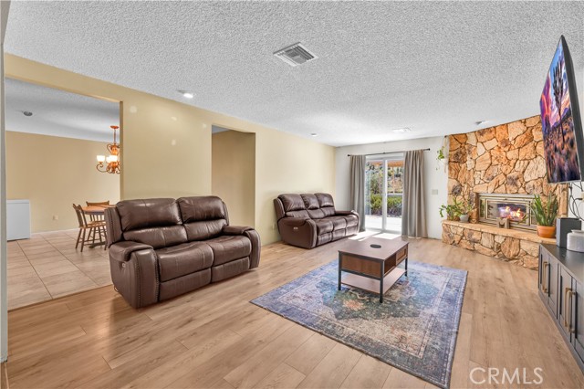 Detail Gallery Image 4 of 45 For 56527 El Dorado Dr, Yucca Valley,  CA 92284 - 4 Beds | 2/1 Baths