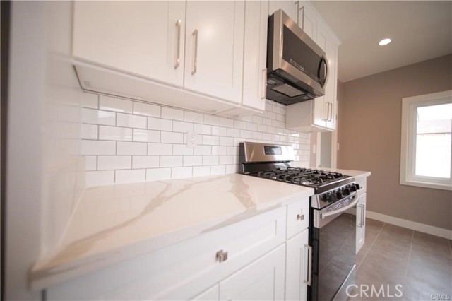 Detail Gallery Image 6 of 19 For 6007 Coldbrook, Lakewood,  CA 90713 - 3 Beds | 2 Baths