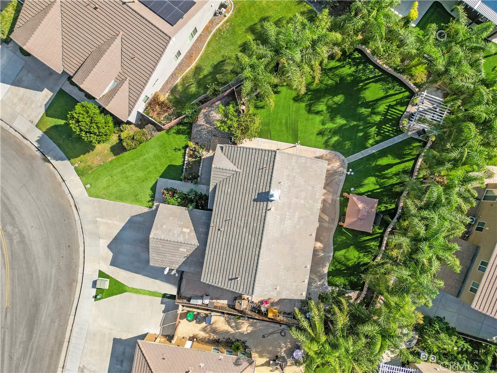 https://media.crmls.org/medias/1a04e274-05c0-44dc-99a1-e4367504d13a.jpg?preset=X-Large