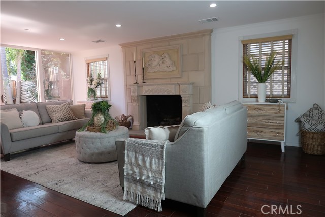 Detail Gallery Image 8 of 51 For 16802 Kamalii, Huntington Beach,  CA 92649 - 6 Beds | 5/1 Baths