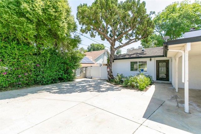 Detail Gallery Image 3 of 28 For 17646 Raymer St, Northridge,  CA 91325 - 3 Beds | 3 Baths