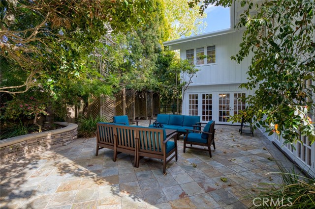 16842 Harkness Circle, Huntington Beach CA: https://media.crmls.org/medias/1a091bfc-062d-47a4-8f9d-552c3259dbc6.jpg
