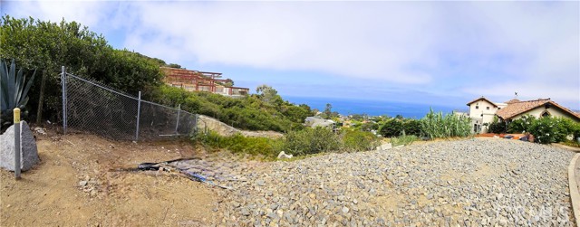 7530 Hillside Drive, La Jolla CA: https://media.crmls.org/medias/1a0927d0-7424-48a8-b021-b2e470168d56.jpg
