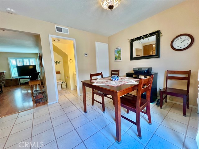 Detail Gallery Image 13 of 48 For 539 N Dartmouth Way #31,  Anaheim,  CA 92801 - 2 Beds | 2/1 Baths