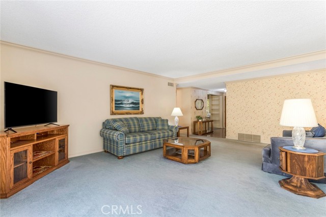 Detail Gallery Image 7 of 35 For 19539 Mesa of the Oaks, Newhall,  CA 91321 - 2 Beds | 2 Baths