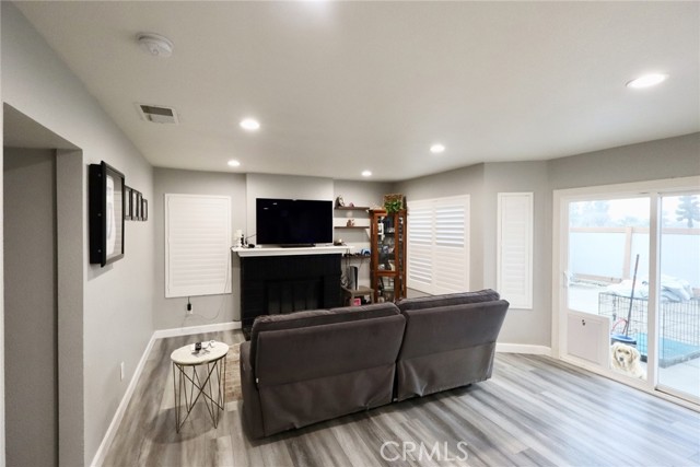Detail Gallery Image 19 of 51 For 2804 Rippling Brook, Ontario,  CA 91761 - 3 Beds | 2/1 Baths