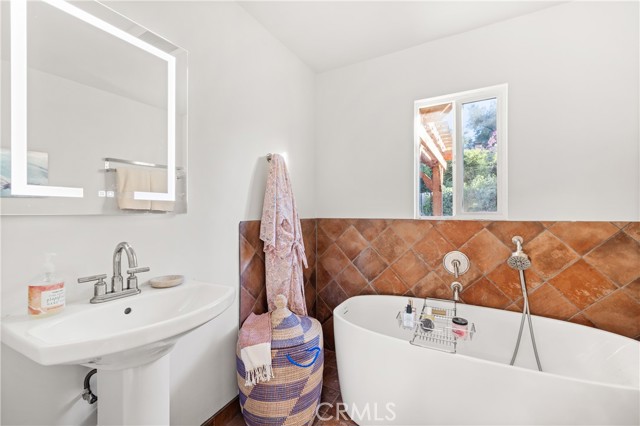 Detail Gallery Image 22 of 41 For 95 Taormina Ln, Ojai,  CA 93023 - 1 Beds | 1 Baths