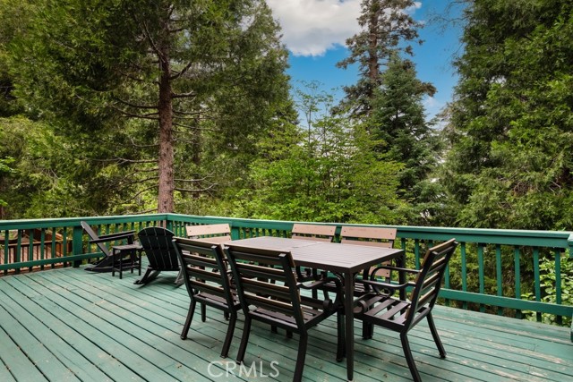 717 Crest Estates Drive, Lake Arrowhead CA: https://media.crmls.org/medias/1a0a8f3d-c1c2-427d-91e2-6b6e5b34935d.jpg