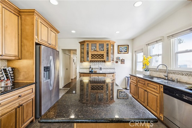 Detail Gallery Image 18 of 58 For 13621 Erwin St, Van Nuys,  CA 91401 - 4 Beds | 3 Baths