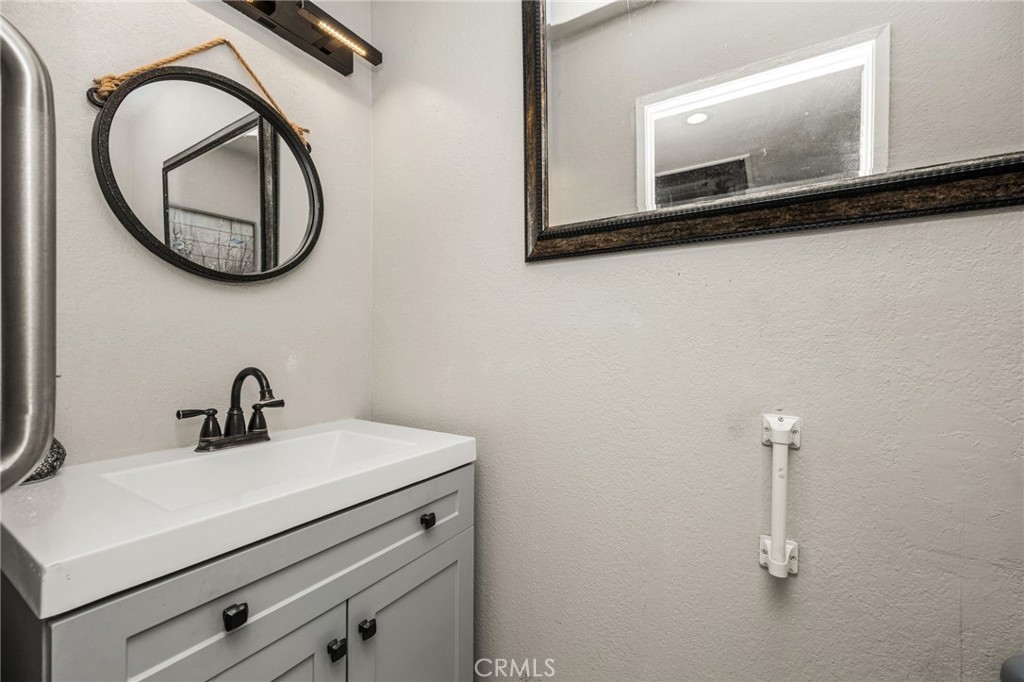 7381 Katella Avenue, photo 5