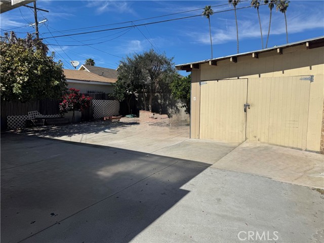 Detail Gallery Image 37 of 46 For 2129 30th W 30th, Los Angeles,  CA 90018 - 3 Beds | 1 Baths