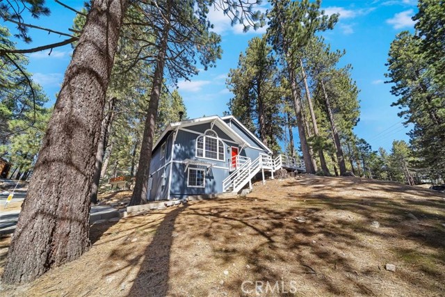 Detail Gallery Image 2 of 41 For 33338 Wild Rose, Green Valley Lake,  CA 92341 - 3 Beds | 2/1 Baths