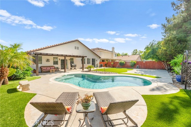 32392 Giverny Court, Winchester CA: https://media.crmls.org/medias/1a0c45ba-8814-49a1-8908-2f76299e7e2f.jpg