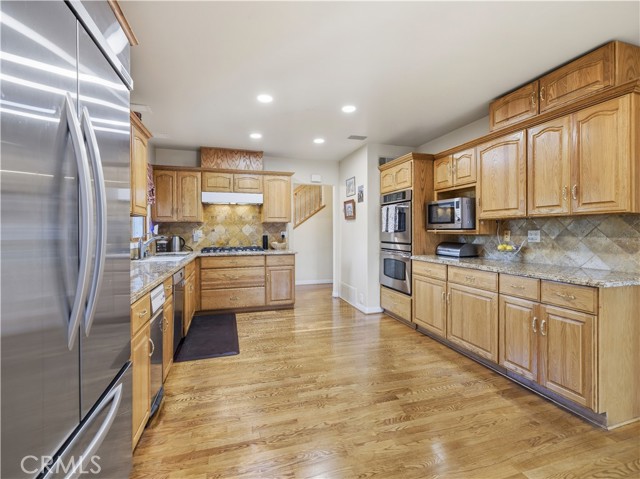 Detail Gallery Image 2 of 12 For 11614 Ostrom, Granada Hills,  CA 91344 - 4 Beds | 2 Baths