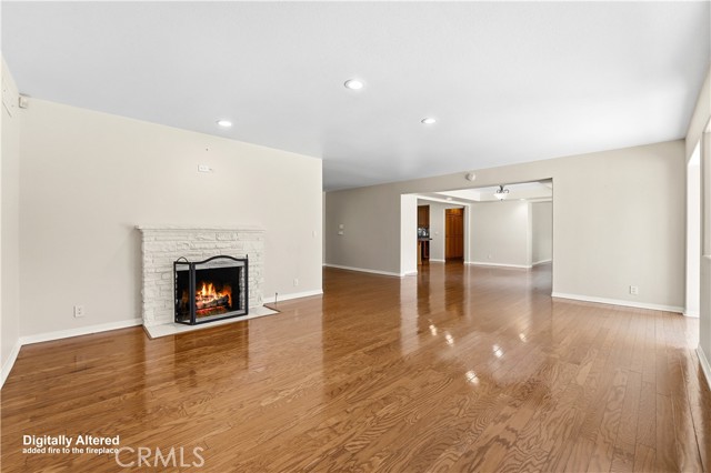 Detail Gallery Image 15 of 32 For 1062 El Camino, Santa Ana,  CA 92705 - 4 Beds | 2/1 Baths