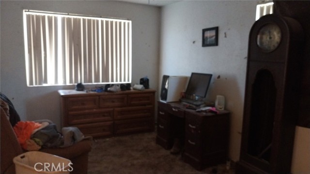 982 E Barnard Street, Blythe CA: https://media.crmls.org/medias/1a0e44b9-3ff1-446b-a789-0fc2e68b97c4.jpg