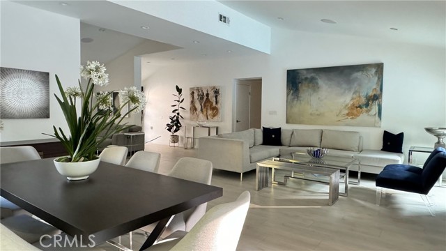5357 Ellenvale Avenue, Woodland Hills CA: https://media.crmls.org/medias/1a0e9375-10bc-4207-969b-ac87d88f430c.jpg