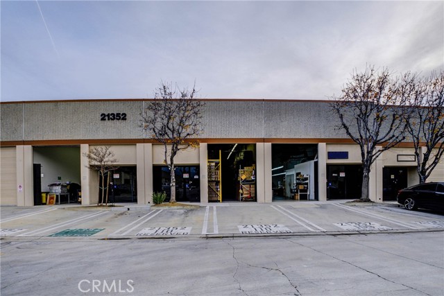 21352 Nordhoff Street, Chatsworth (los Angeles), California 91311, ,Commercial Sale,For Sale,21352 Nordhoff Street,CRSR24012963