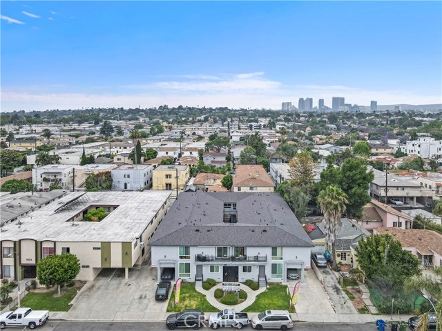 Detail Gallery Image 1 of 12 For 1945 S Garth Ave, Los Angeles,  CA 90034 - – Beds | – Baths