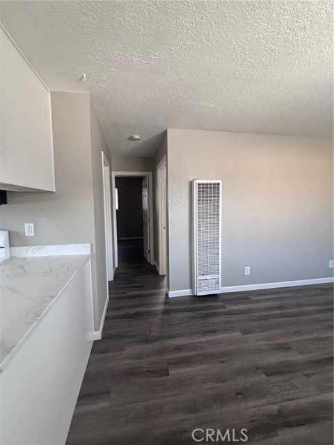 Image 7 of 17 For 607 Limited Avenue 6