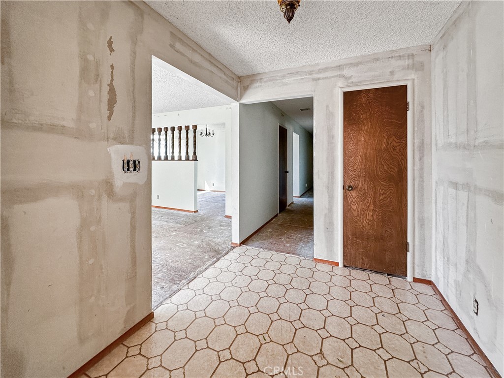 MLS #OR25246710 image #5