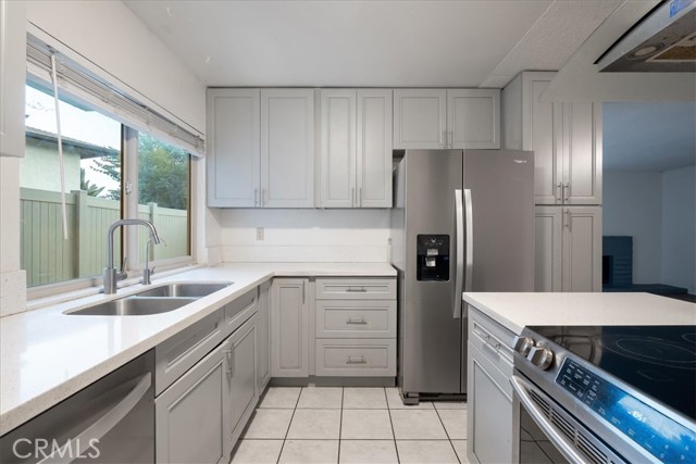 Detail Gallery Image 8 of 23 For 265 Rancho Dr #C,  Chula Vista,  CA 91911 - 3 Beds | 1/1 Baths