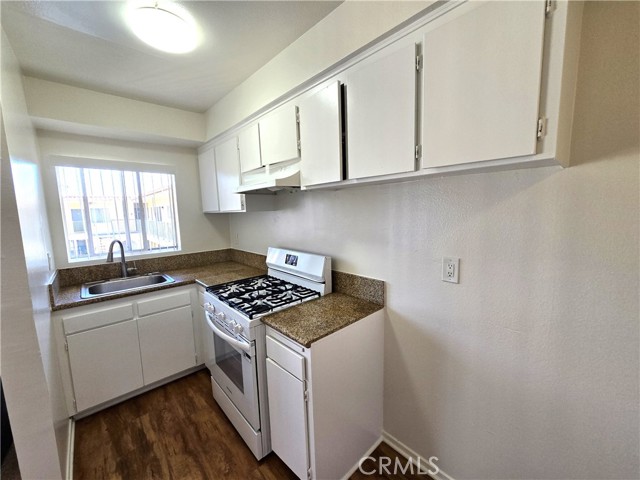 4015 W 137th Street, Hawthorne CA: https://media.crmls.org/medias/1a1409d1-ec38-4a7f-be67-d7b7def5f7e3.jpg