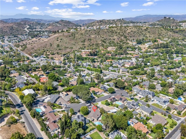 19302 Maynard Way, North Tustin CA: https://media.crmls.org/medias/1a14c3a8-06fb-43e2-ba30-981582293504.jpg