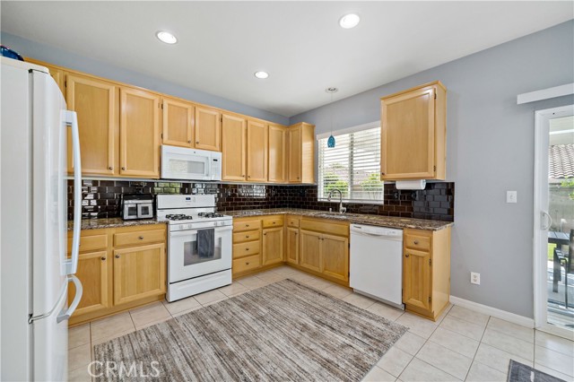28187 Meadowsweet Drive, Menifee CA: https://media.crmls.org/medias/1a152949-e73d-4c38-be71-f7abe50d1f4d.jpg