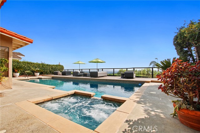 Detail Gallery Image 6 of 16 For 22872 via Cordova, Dana Point,  CA 92629 - 3 Beds | 3 Baths