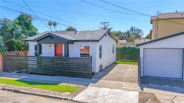 10955 S Spring Street, Los Angeles CA: https://media.crmls.org/medias/1a1651ba-1d31-4495-a46a-dba95e4efe78.jpg