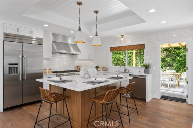 2301 Private Road, Newport Beach CA: https://media.crmls.org/medias/1a165d49-7d01-42d0-97b7-5bdf69c5a08c.jpg