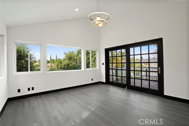 Detail Gallery Image 39 of 49 For 9853 Wish Ave, Northridge,  CA 91325 - 5 Beds | 2/1 Baths