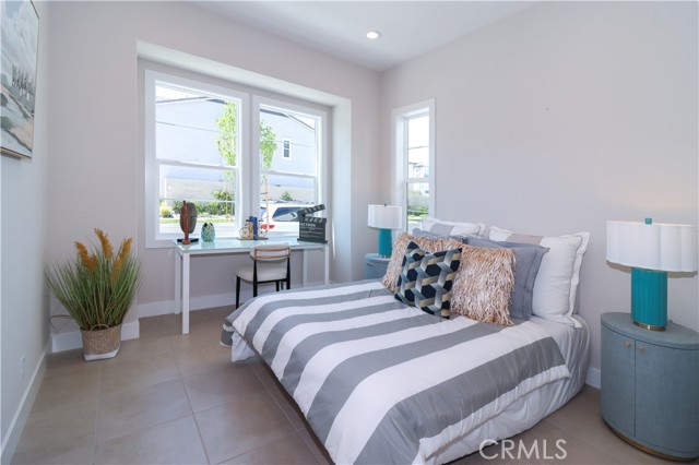 390 Riverbend, Lake Forest CA: https://media.crmls.org/medias/1a16ea6f-0743-441c-a640-bead8faee643.jpg