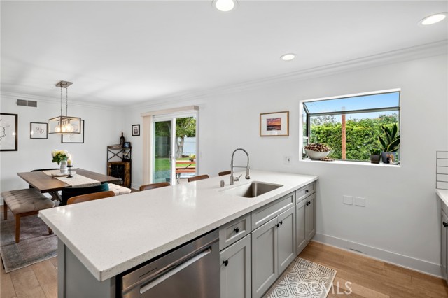 Detail Gallery Image 10 of 23 For 3217 Iowa St, Costa Mesa,  CA 92626 - 3 Beds | 2 Baths