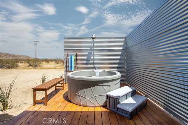 4574 Avenida Del Sol, Joshua Tree CA: https://media.crmls.org/medias/1a188940-29bc-4ca9-825f-ff658cd87019.jpg