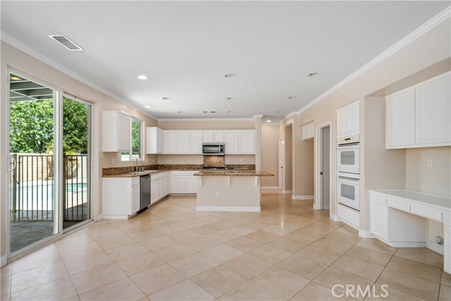 Detail Gallery Image 16 of 53 For 2207 Cork Oak St, Palmdale,  CA 93551 - 5 Beds | 4 Baths