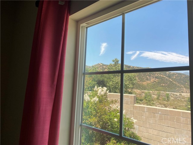 17620 Comfrey Drive, San Bernardino CA: https://media.crmls.org/medias/1a1999d3-c75f-4e4f-a979-0482e6018dbd.jpg