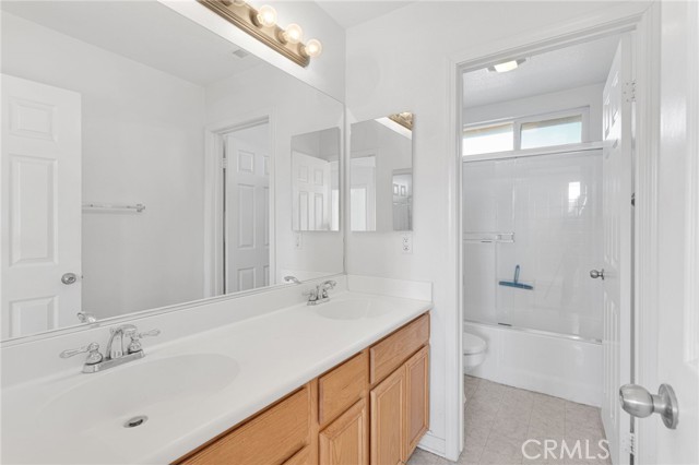 Detail Gallery Image 18 of 28 For 13816 Grant, Oak Hills,  CA 92344 - 4 Beds | 3 Baths