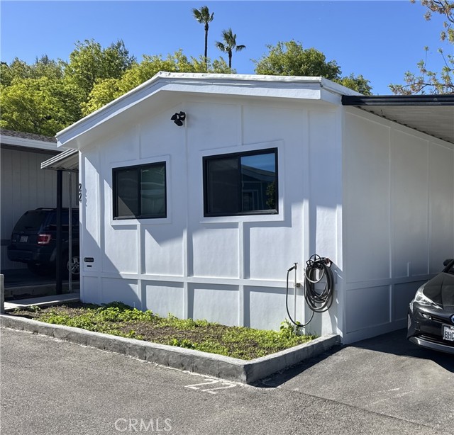 Detail Gallery Image 2 of 33 For 10965 Glenoaks Bld #22,  Pacoima,  CA 91331 - 2 Beds | 2 Baths