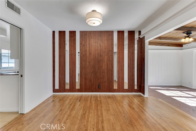 Detail Gallery Image 9 of 37 For 15930 Tuba St, North Hills,  CA 91343 - 3 Beds | 2 Baths