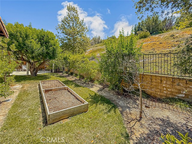 Detail Gallery Image 35 of 42 For 25012 Southern Oaks Dr, Stevenson Ranch,  CA 91381 - 4 Beds | 3 Baths