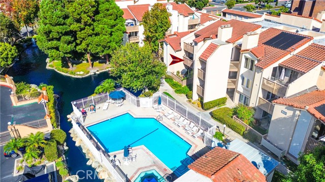 Detail Gallery Image 7 of 45 For 16551 Grunion Lane #204,  Huntington Beach,  CA 92649 - 2 Beds | 2 Baths