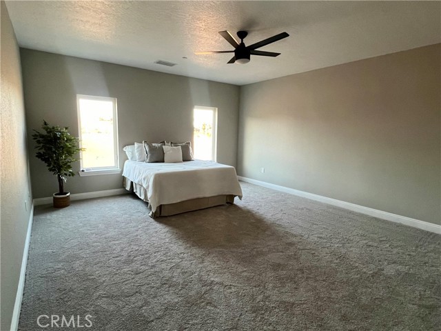 Detail Gallery Image 11 of 14 For 22440 Ocotillo Way, Apple Valley,  CA 92308 - 4 Beds | 3 Baths